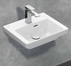 Villeroy & Boch Subway 3.0 - Fontein 450x370 Mm, Met Overloop, Met Kraangat, CeramicPlus, Alpine Wit 437045R1 -Modern Badkamer Verkoop f63b373a20a995a6661a68ae